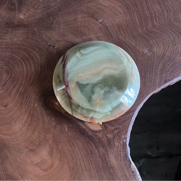 Vintage Brass Leaf Marble Ashtray - Picture 3 of 4